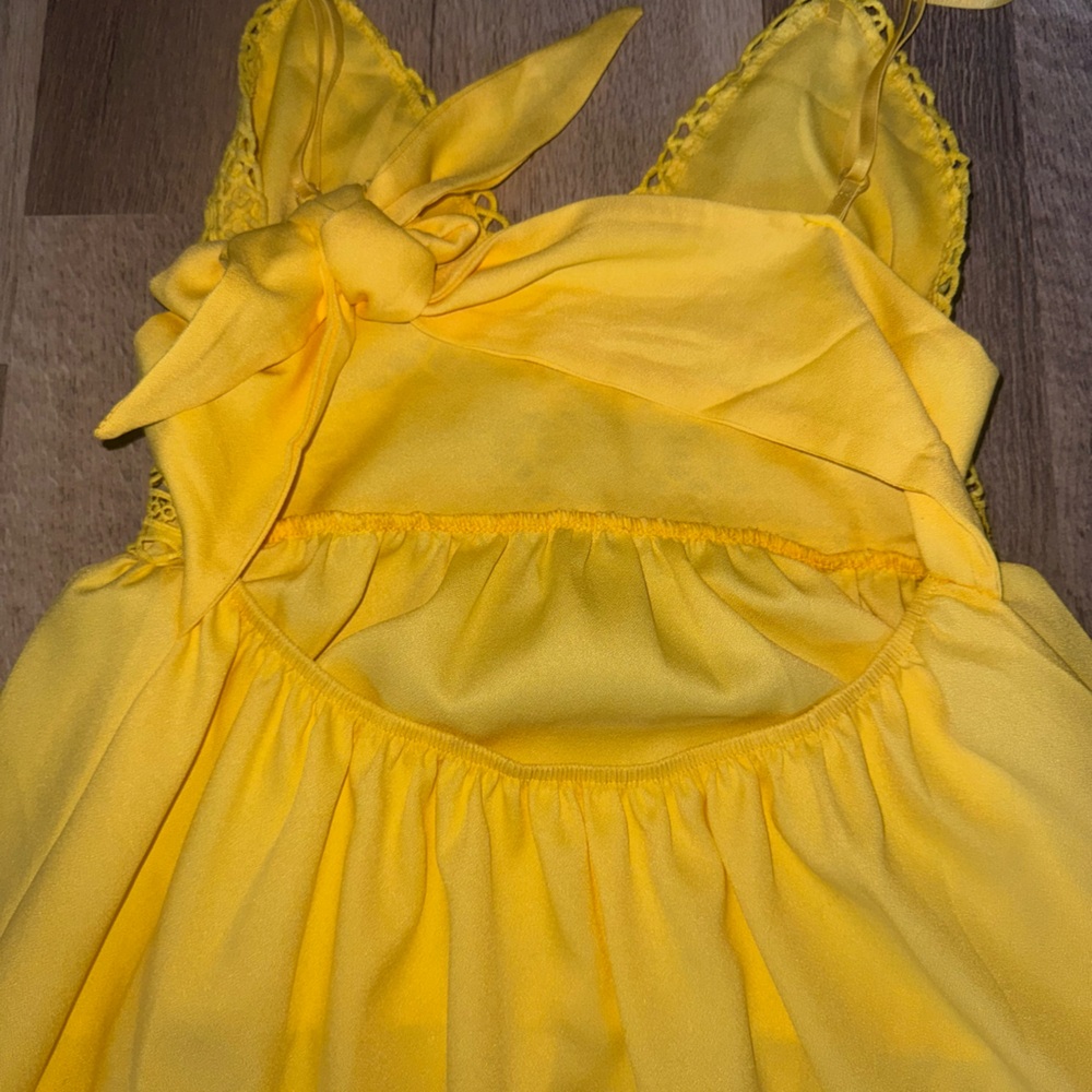 Love Tree Yellow Backless Dress